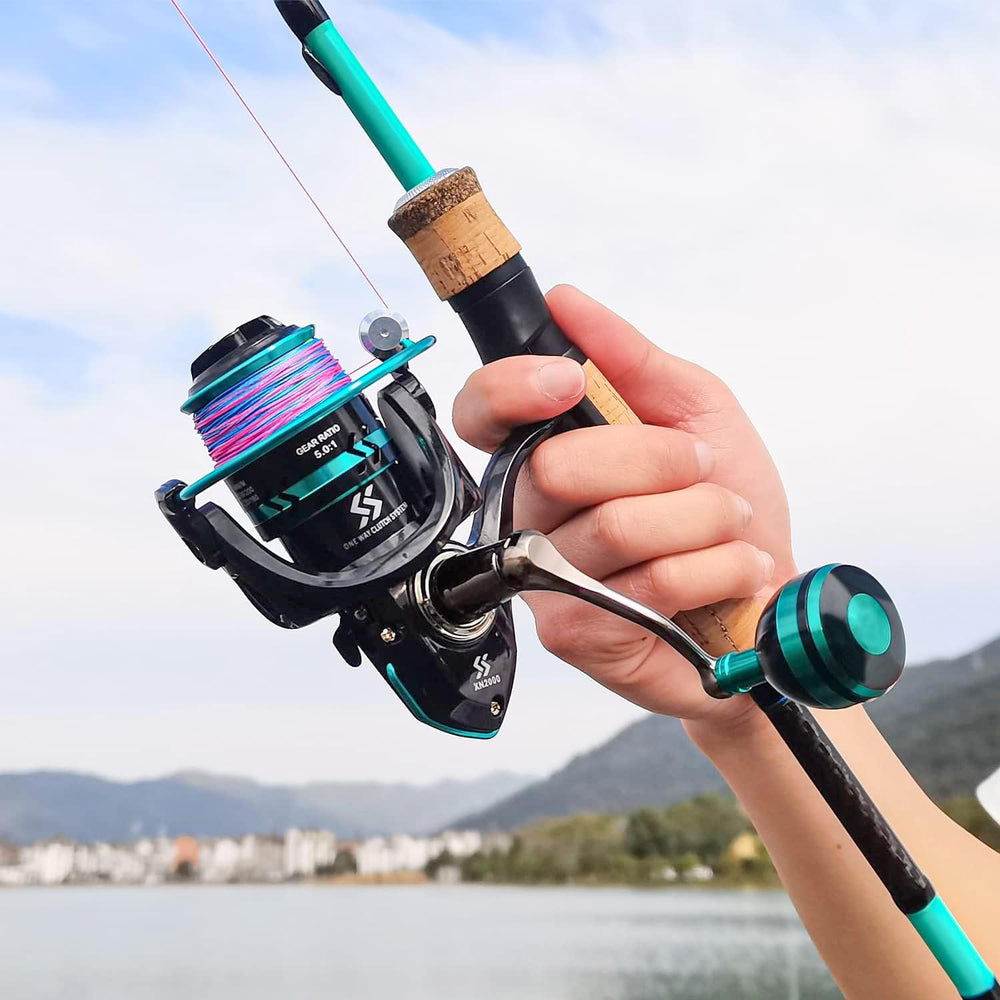 Sougayilang Megalodon hook keeper enables quick lure changes on the water.