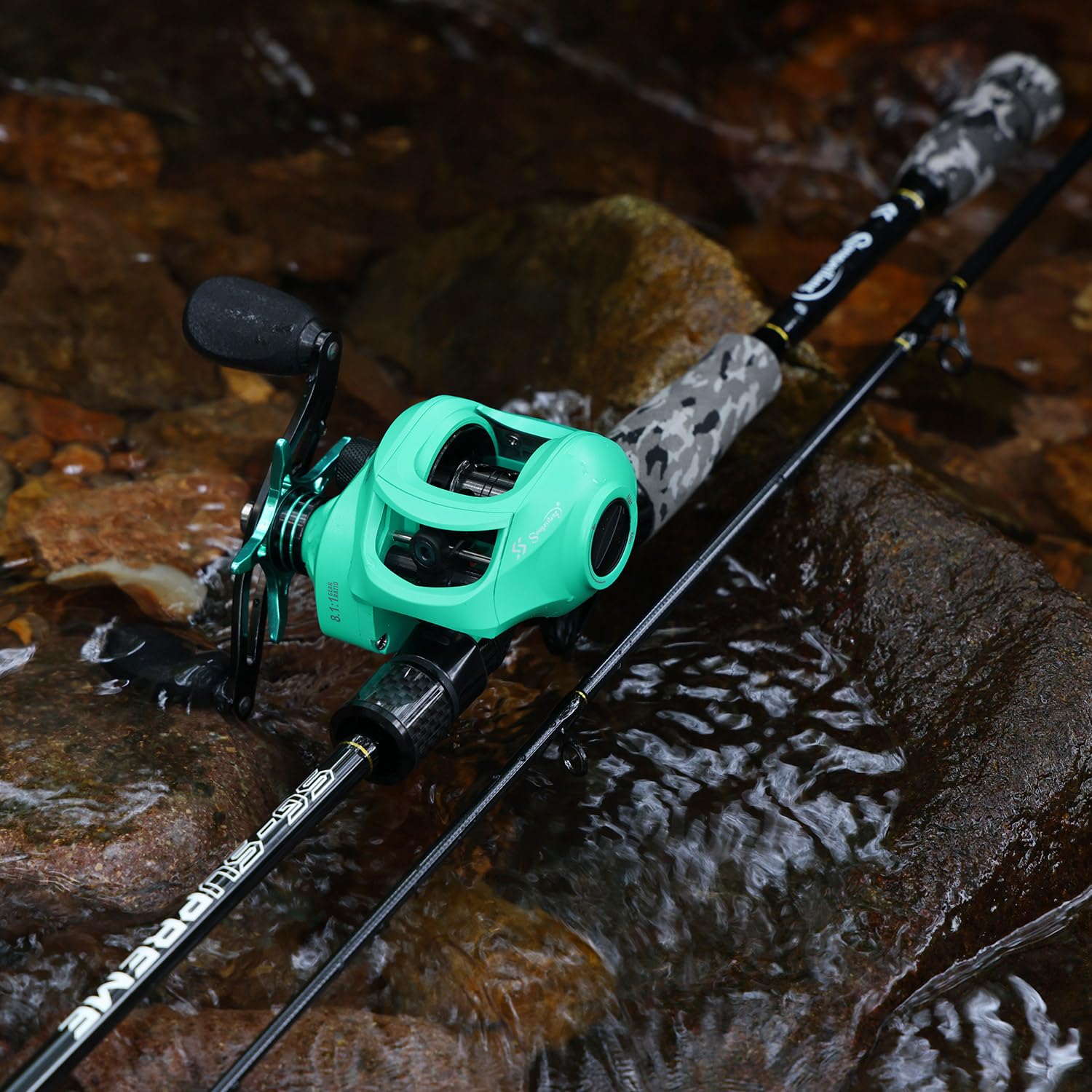 Sougayilang two-piece rod disassembly showcases travel-friendly design