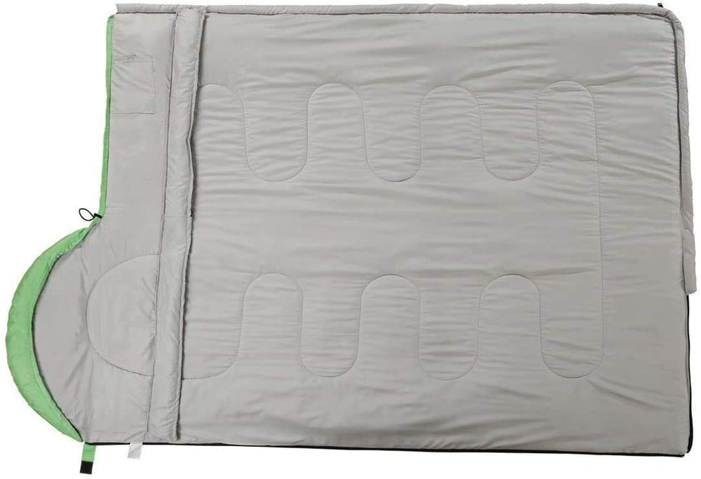 SOULOUT sleeping bag green; rectangular envelope design for extra sleeping room.
