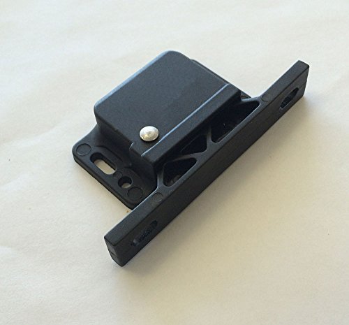 Southco C3-805 grabber latch closeup highlighting durable construction and latch action.
