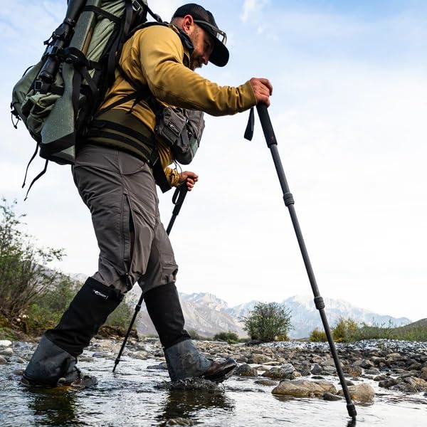 Spartan Javelin handle in use during a trail hike.