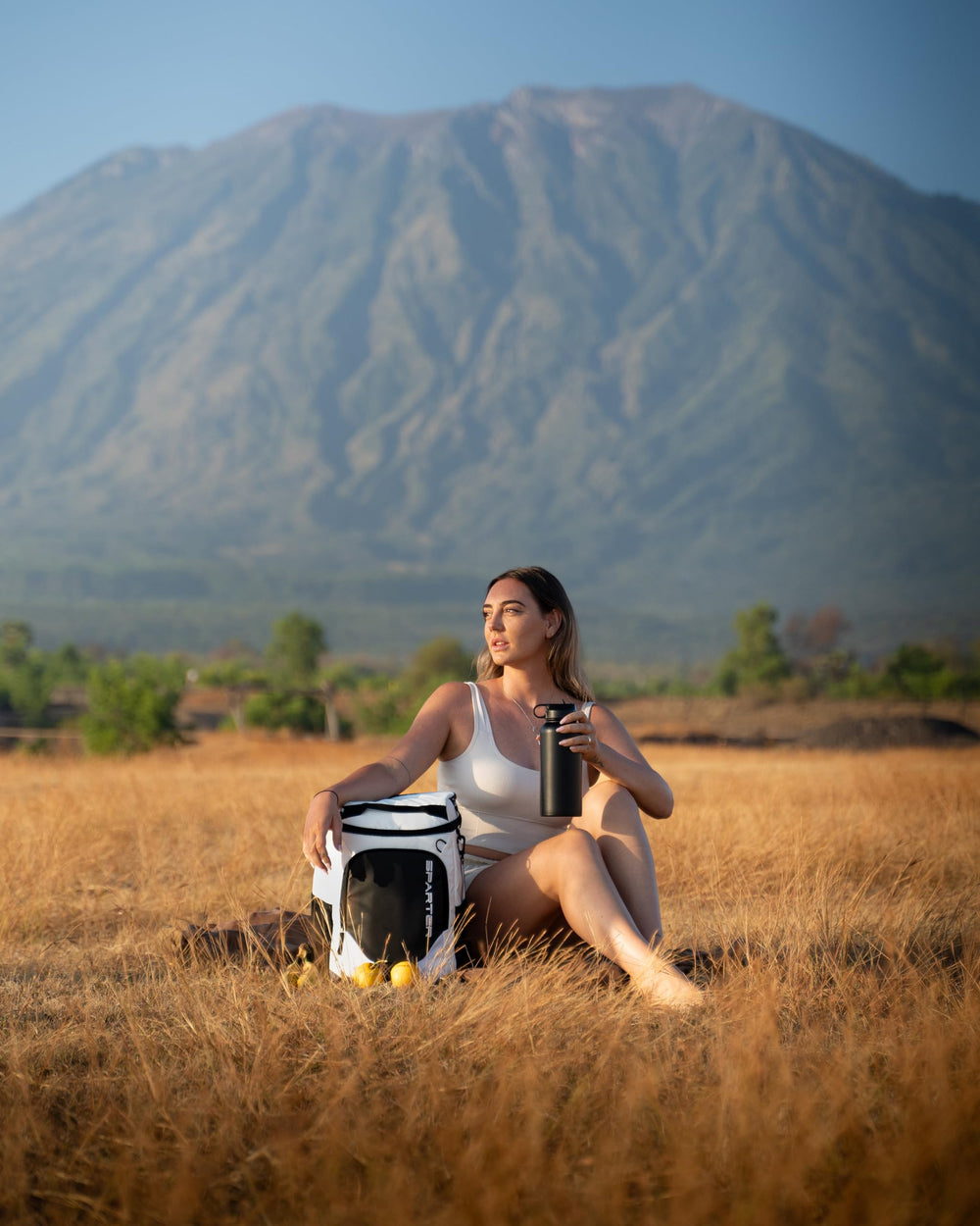 SPARTER backpack cooler capacity up to 33 cans for outings.