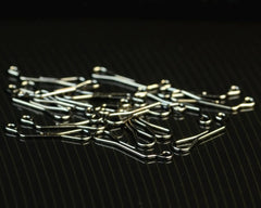 Spawn Fly Fish black nickel finish reduces glare for stealthy casts.