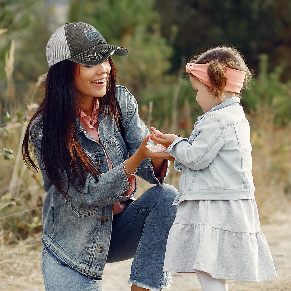 Speedy Pros cap worn outdoors provides sun protection and everyday versatility.