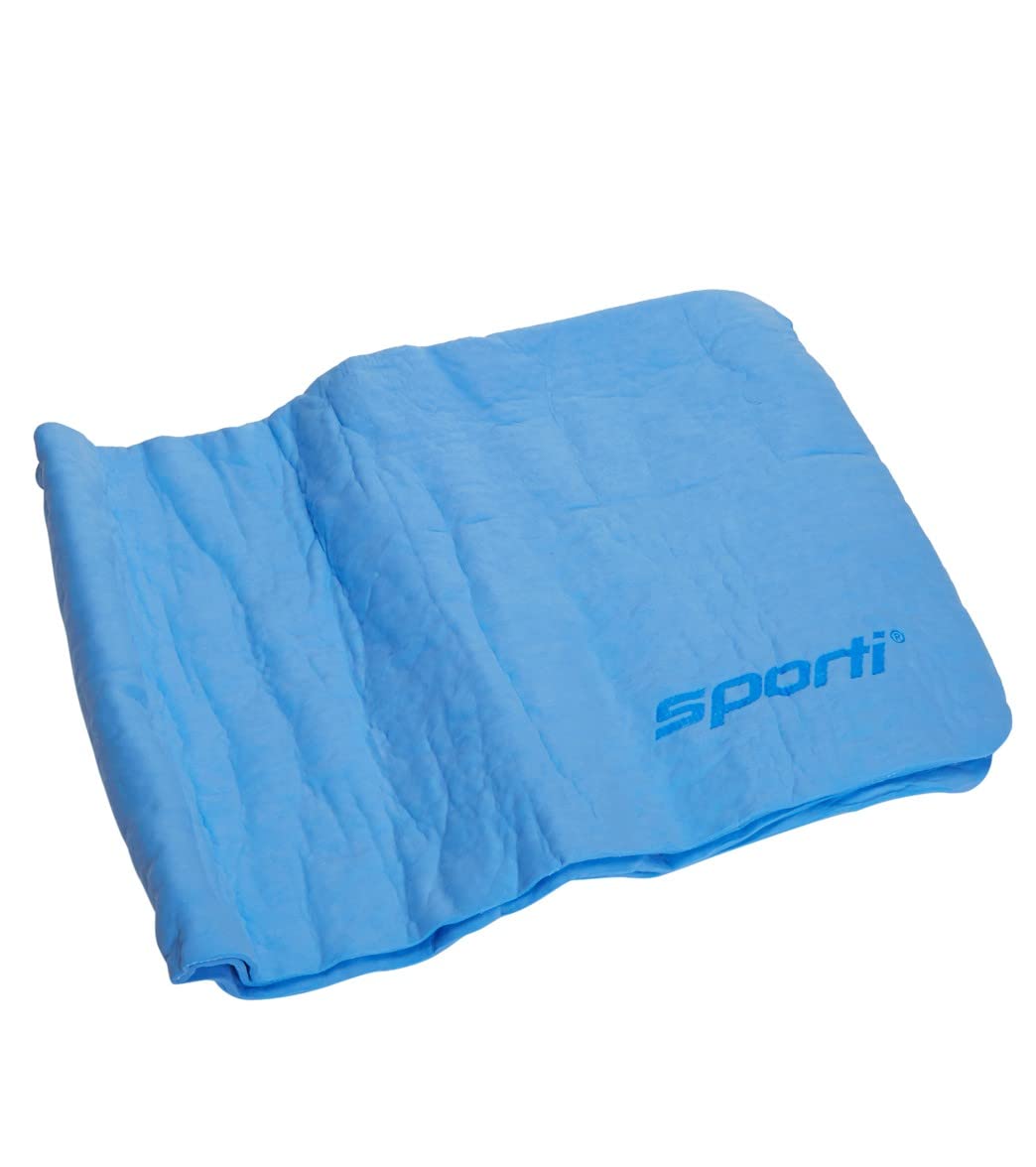 Sporti blue chamois towel in use for quick drying after water activities