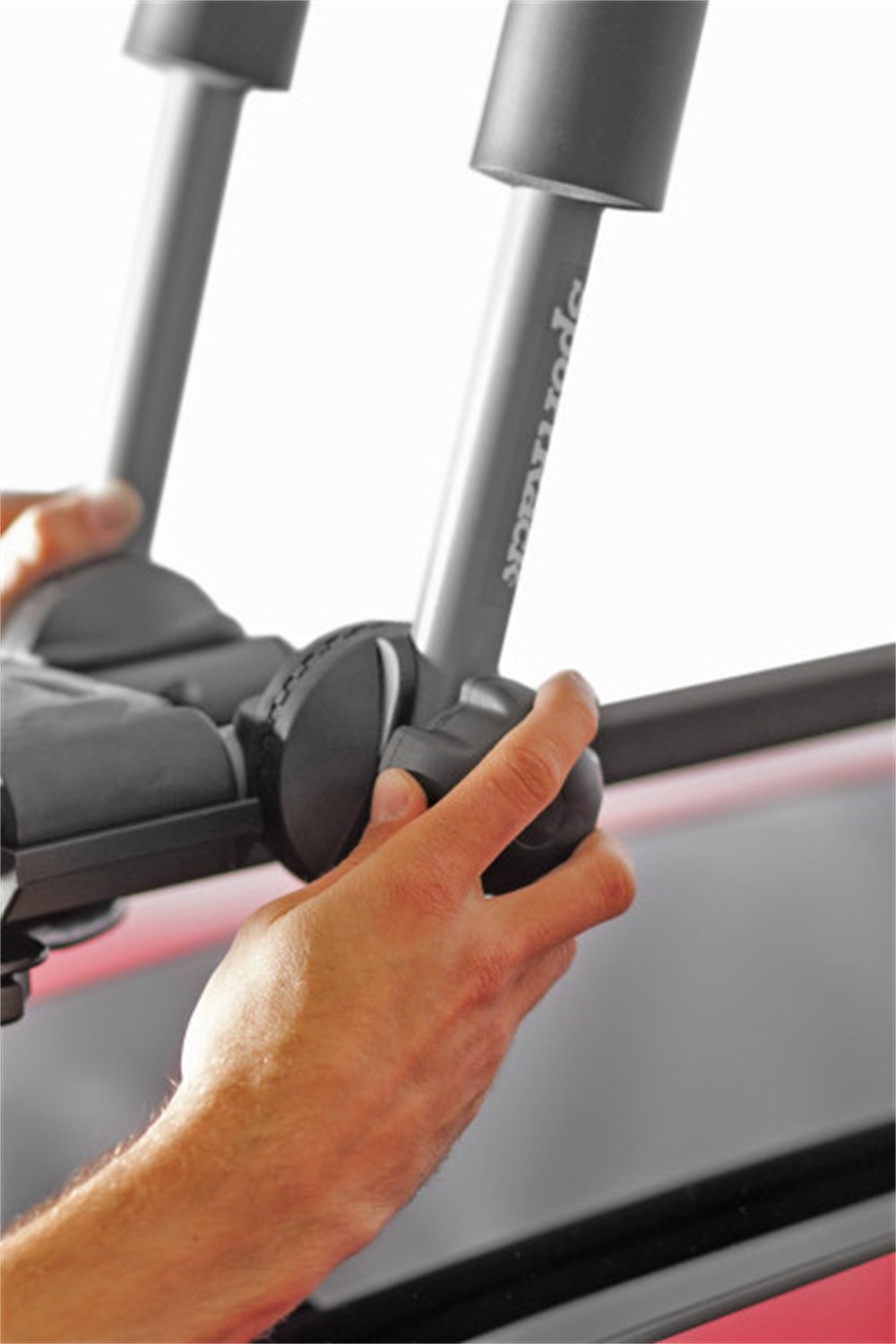 SportRack SR5513 on vehicle shows fast installation