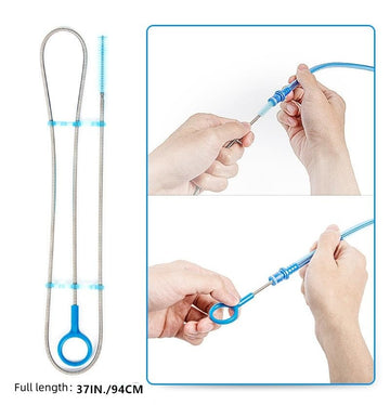 Spring.Rdus bite valve brush targets mouthpiece edges for hygienic use