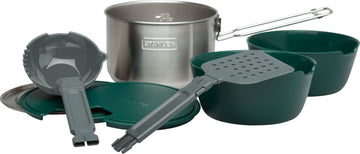 Stanley Adventure all-in-one 2-bowl cook set lids: secure lids for spill-free transport.