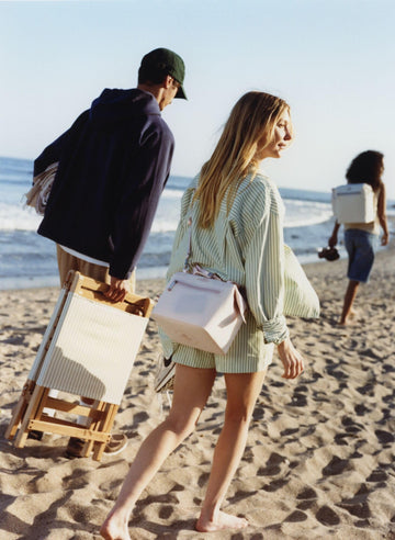 Removable shoulder strap on Stanley cooler bag enables flexible carrying options