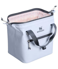 Stanley All Day Julienne Mini Cooler with doctor's bag hinged top enables quick access during outings.