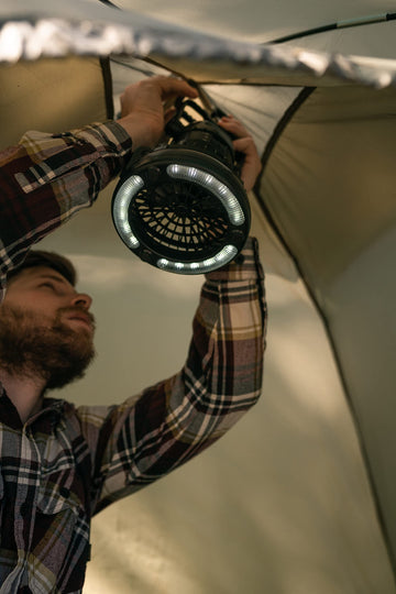 Stansport 450 lantern with fan battery compartment accessible