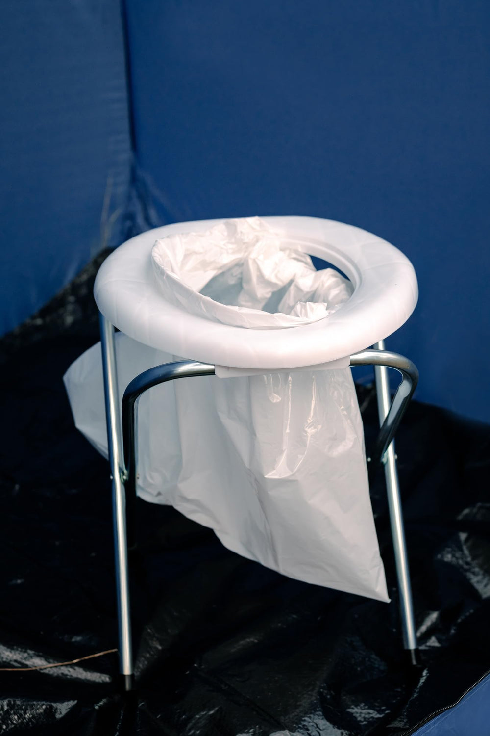 Stansport includes six plastic bags for ready-to-use setup