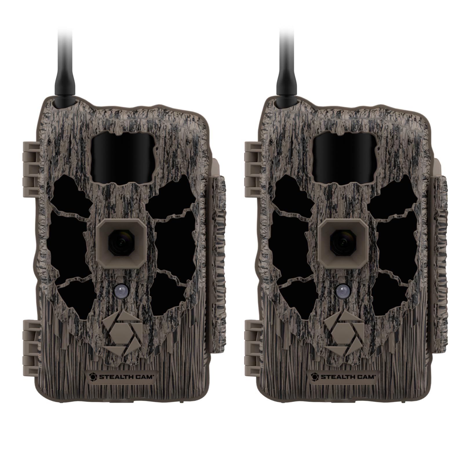 Stealth Cam Deceptor Max No-Glo LED in action enables discreet nighttime scouting.