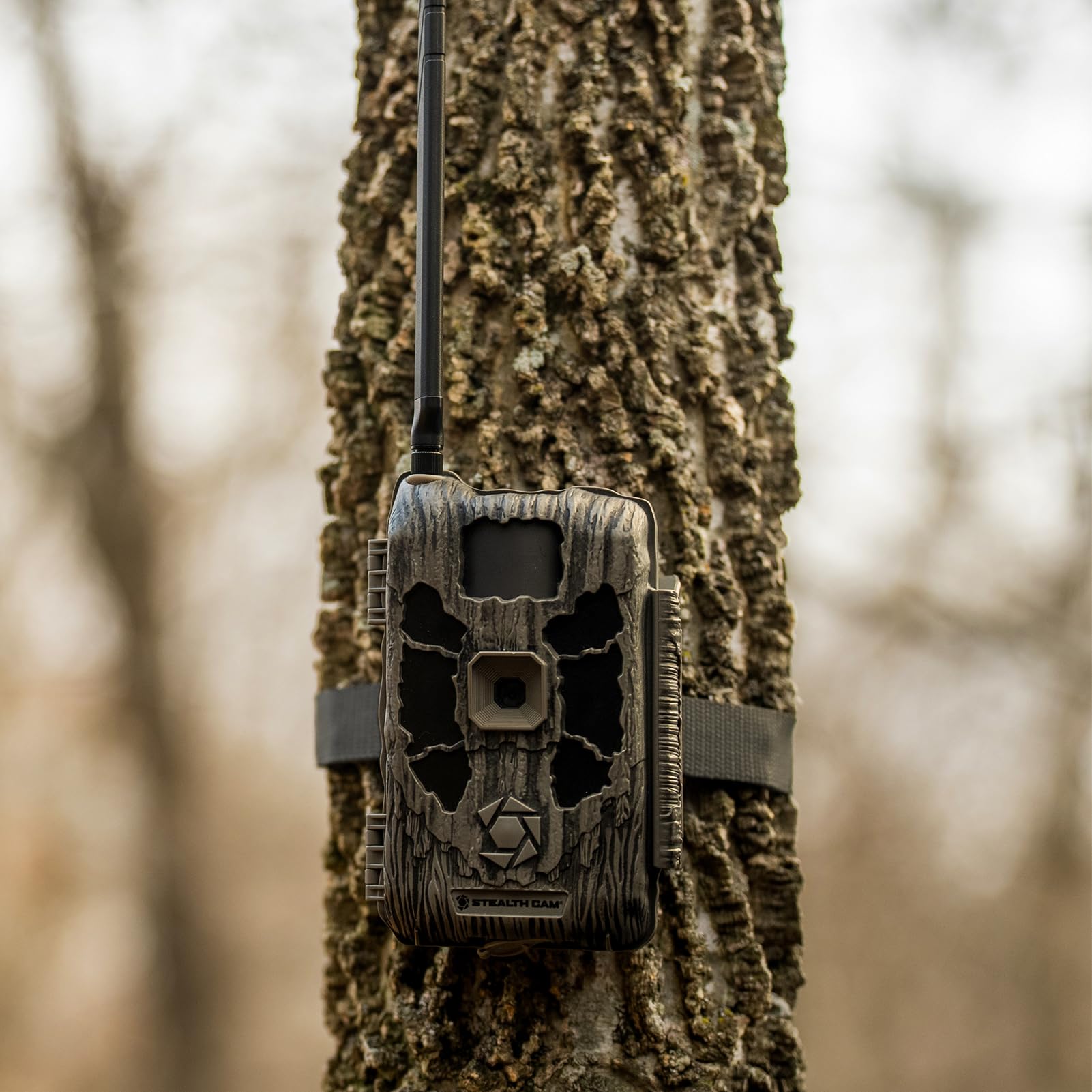 Stealth Cam Deceptor 0.3s trigger speed catches fast-moving animals.