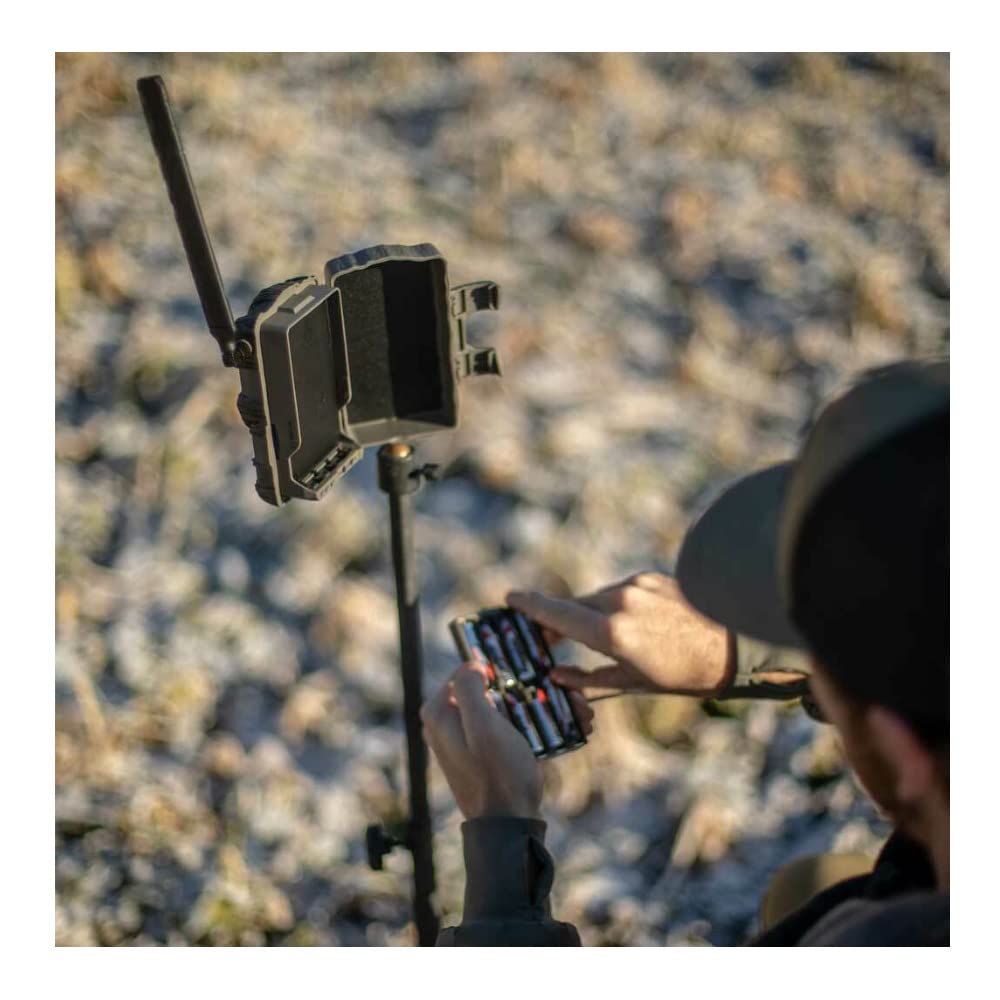 Stealth Cam Fusion X 26MP trigger speed graphic highlights 0.4-second capture readiness