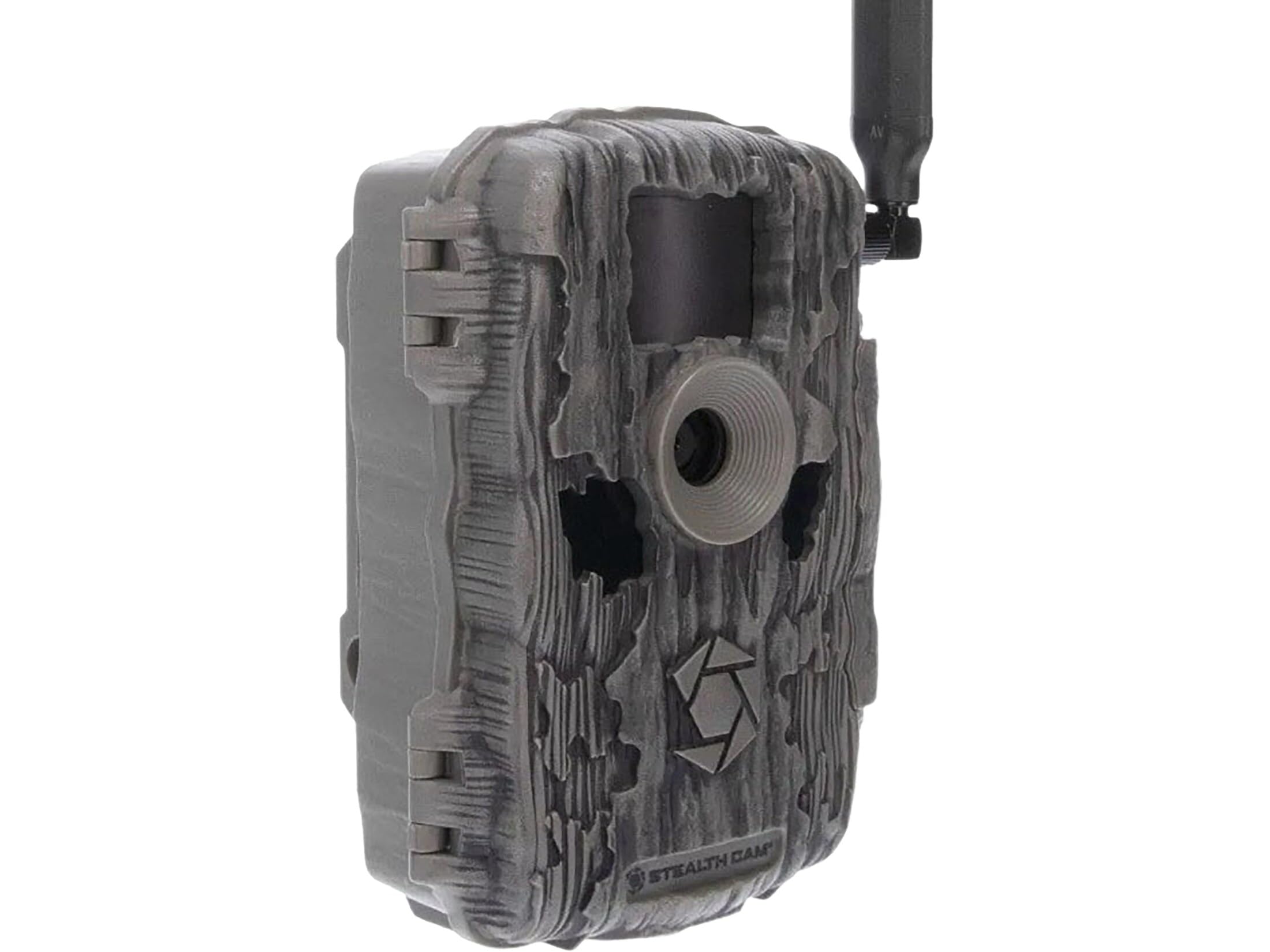Stealth Cam Fusion X-Pro app interface demonstrates remote sharing and control.