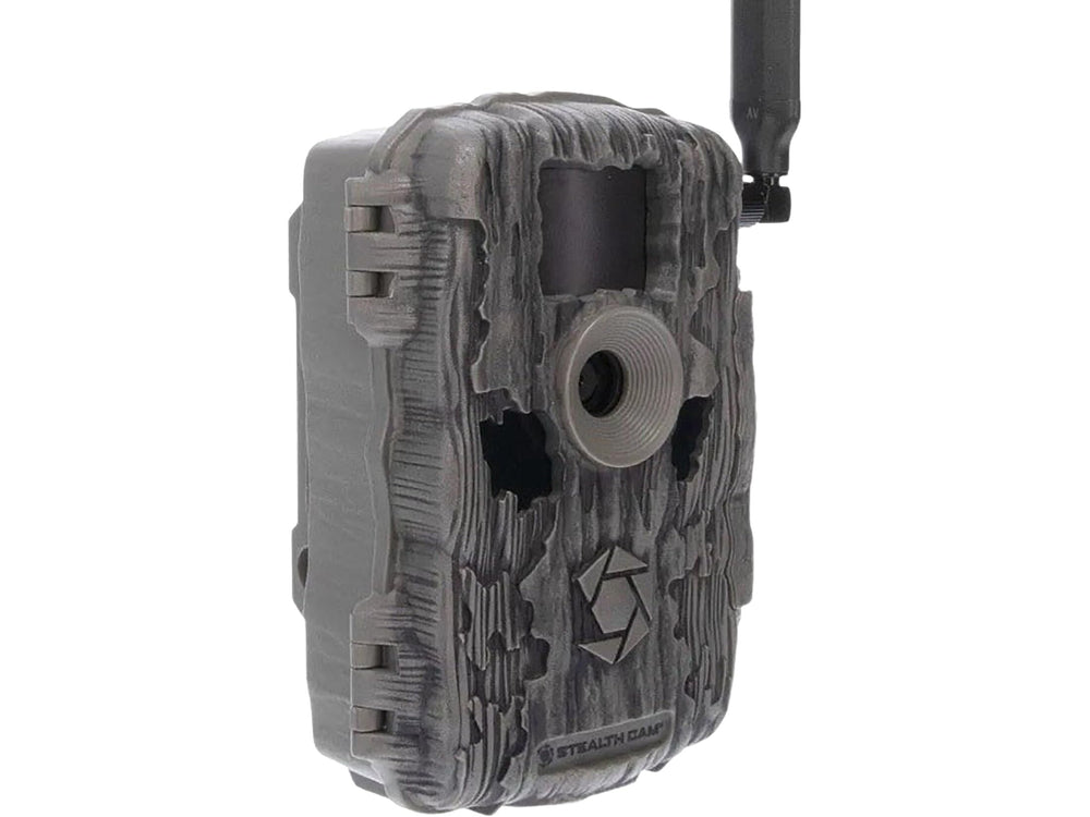 Stealth Cam Fusion X-Pro app interface demonstrates remote sharing and control.