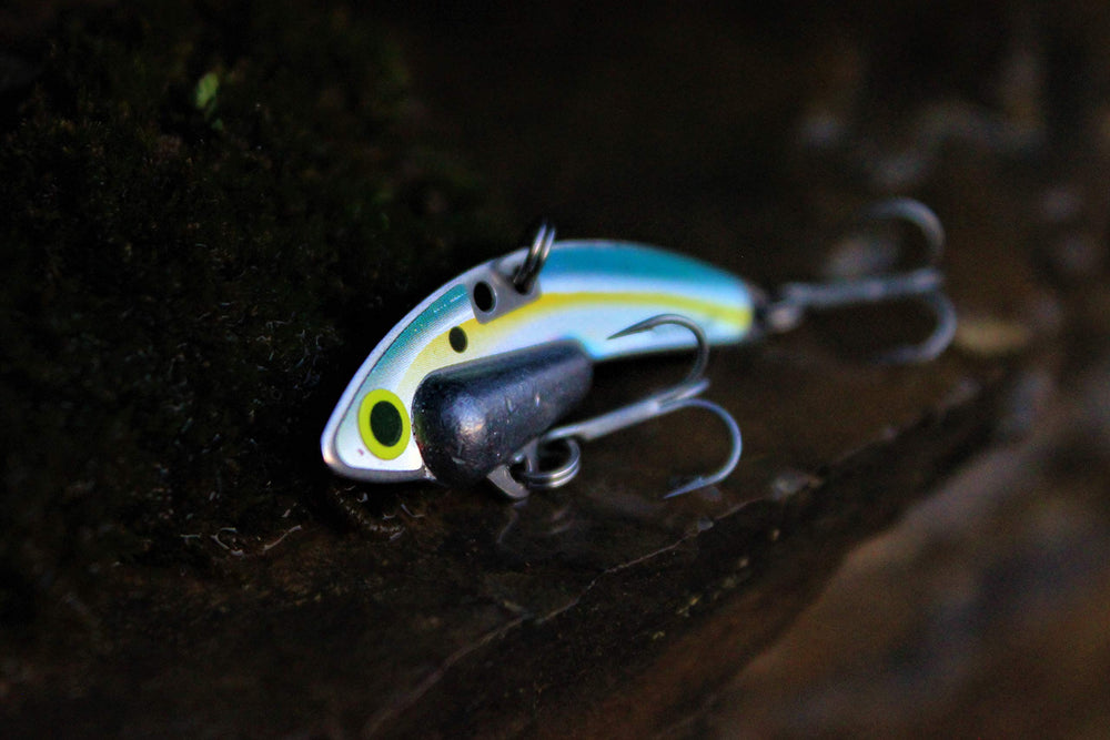 SteelShad Mini 1/4 oz lipless crankbait in action demonstrating swim path and balance