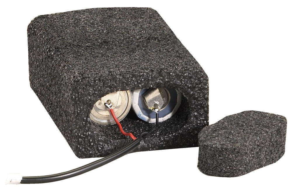 Easy battery installation into the Streamlight 44610 for quick readiness.