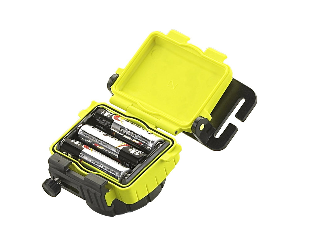 Streamlight 61602 tilting-head design allows precise lighting angles