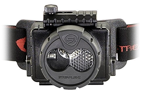 Dual beam settings on the Streamlight 61608 Double Clutch enable spot reach.