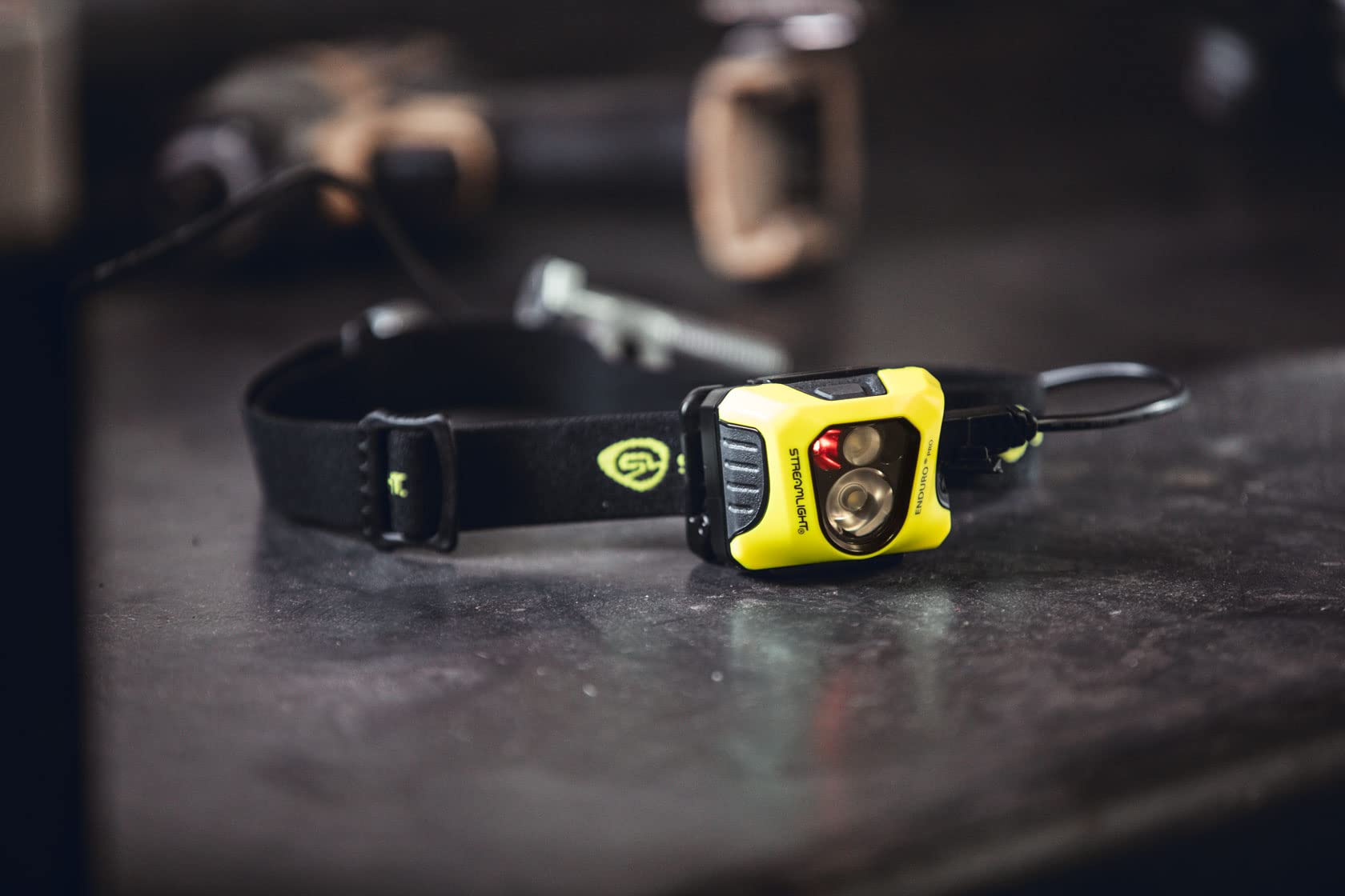 Streamlight Enduro Pro USB charging cable for quick recharges on-site