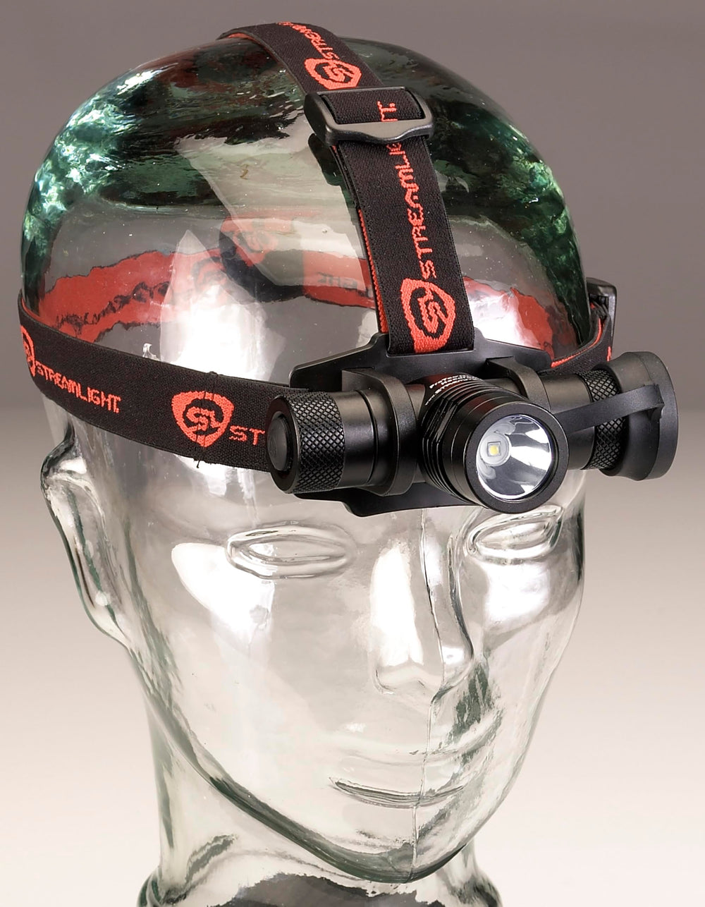 Streamlight ProTac 1000 red and green lenses provide adaptable lighting.