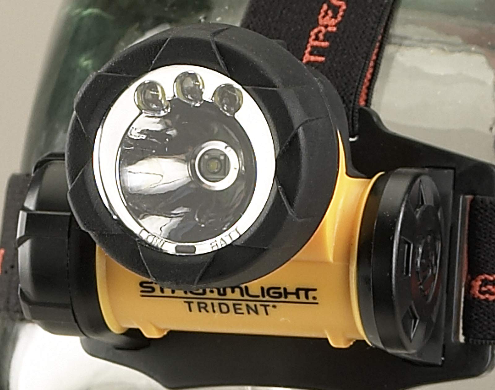 Streamlight Trident IPX4 rating protects against water exposure in rugged settings.