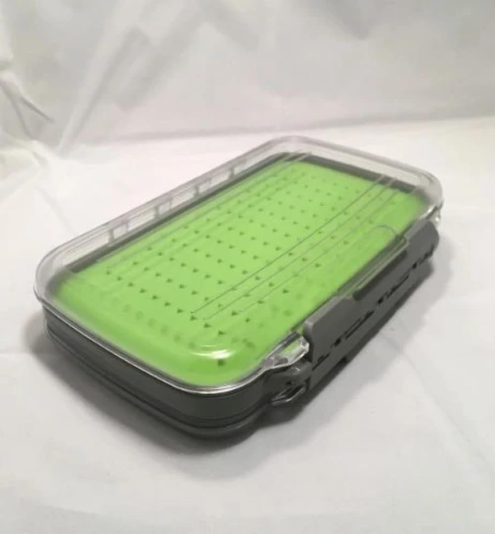 Strike Fly XL silicone insert close-up with easy-grip and latch