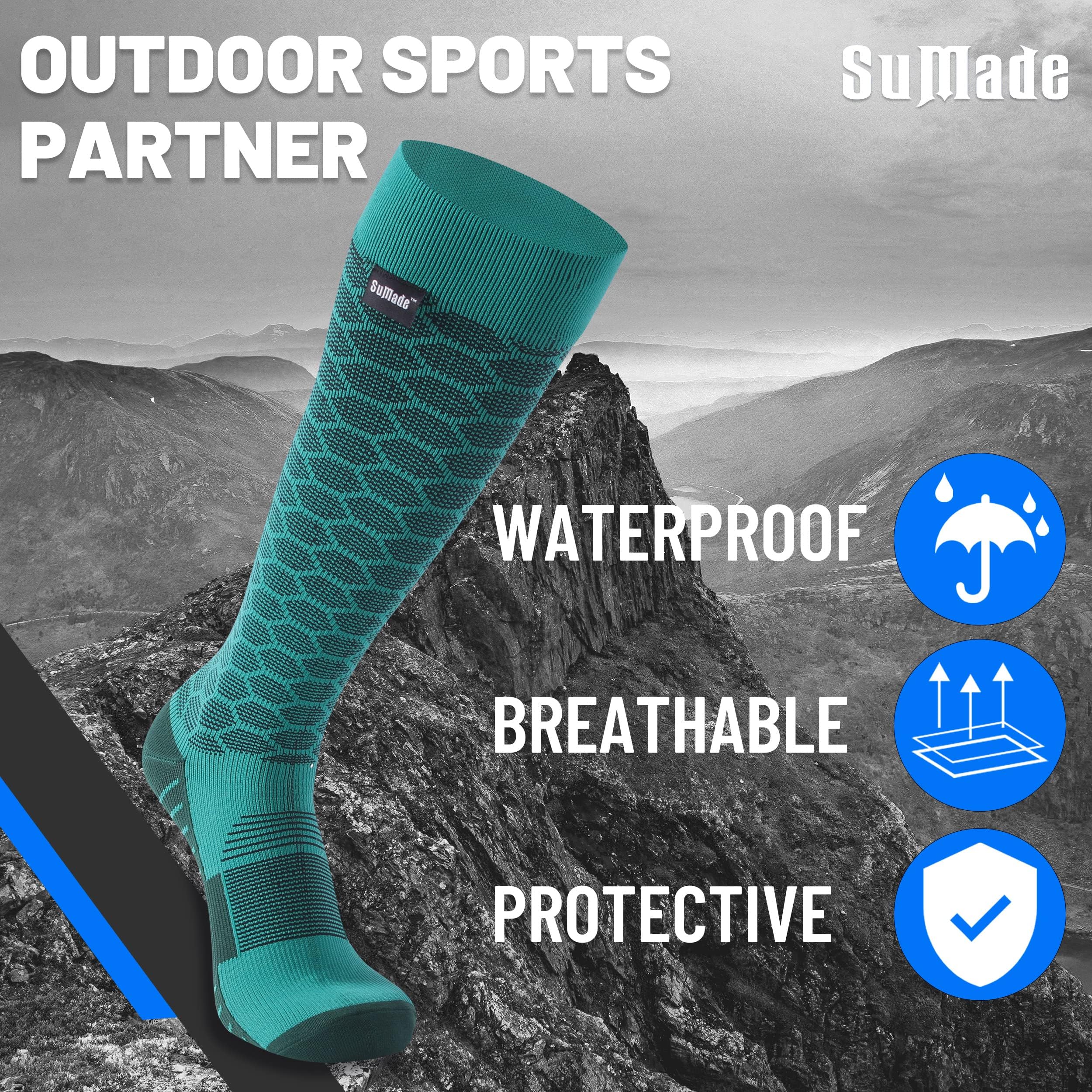 The green SuMade socks regulate moisture and keep feet warm in damp conditions