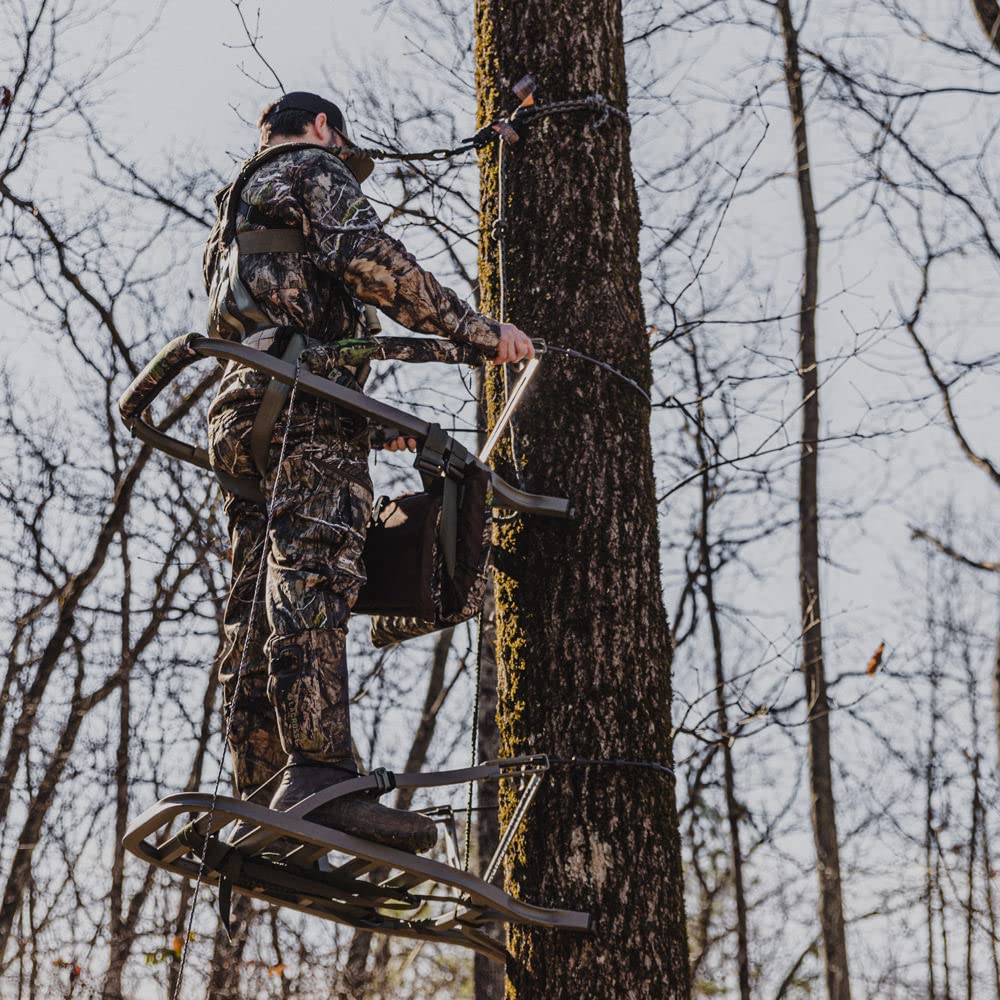 Summit Treestands Viper SD cushioned backrest improves posture in the tree.