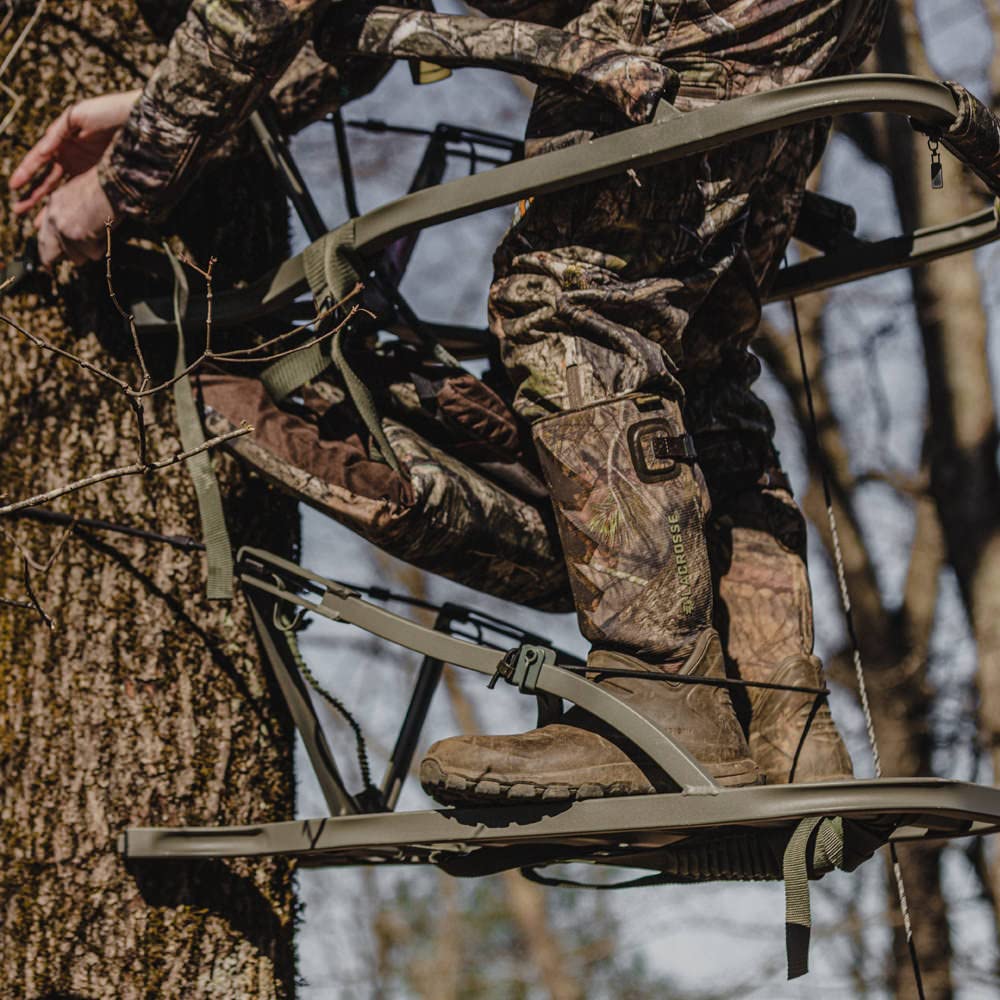 Summit Treestands Viper SD padded armrests reduce fatigue between shots.