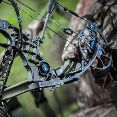 Universal fit shown on Summit treestands