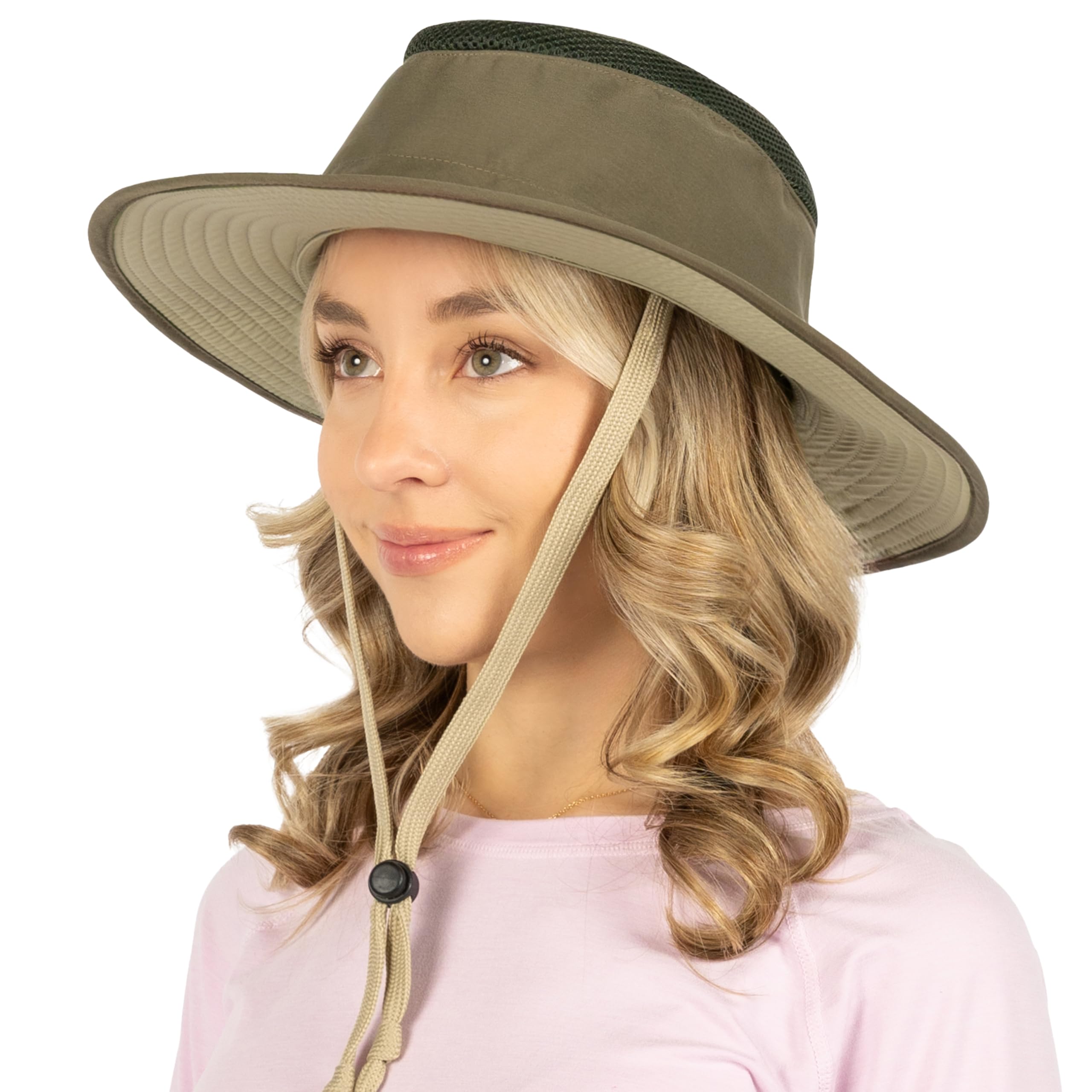 SUN CUBE water-resistant fabric hat stands up to light showers