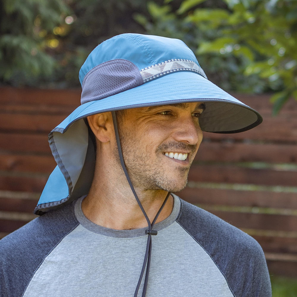 Sunday Afternoons Adventure Hat water and stain-repellent finish keeps gear clean in rain and splashes
