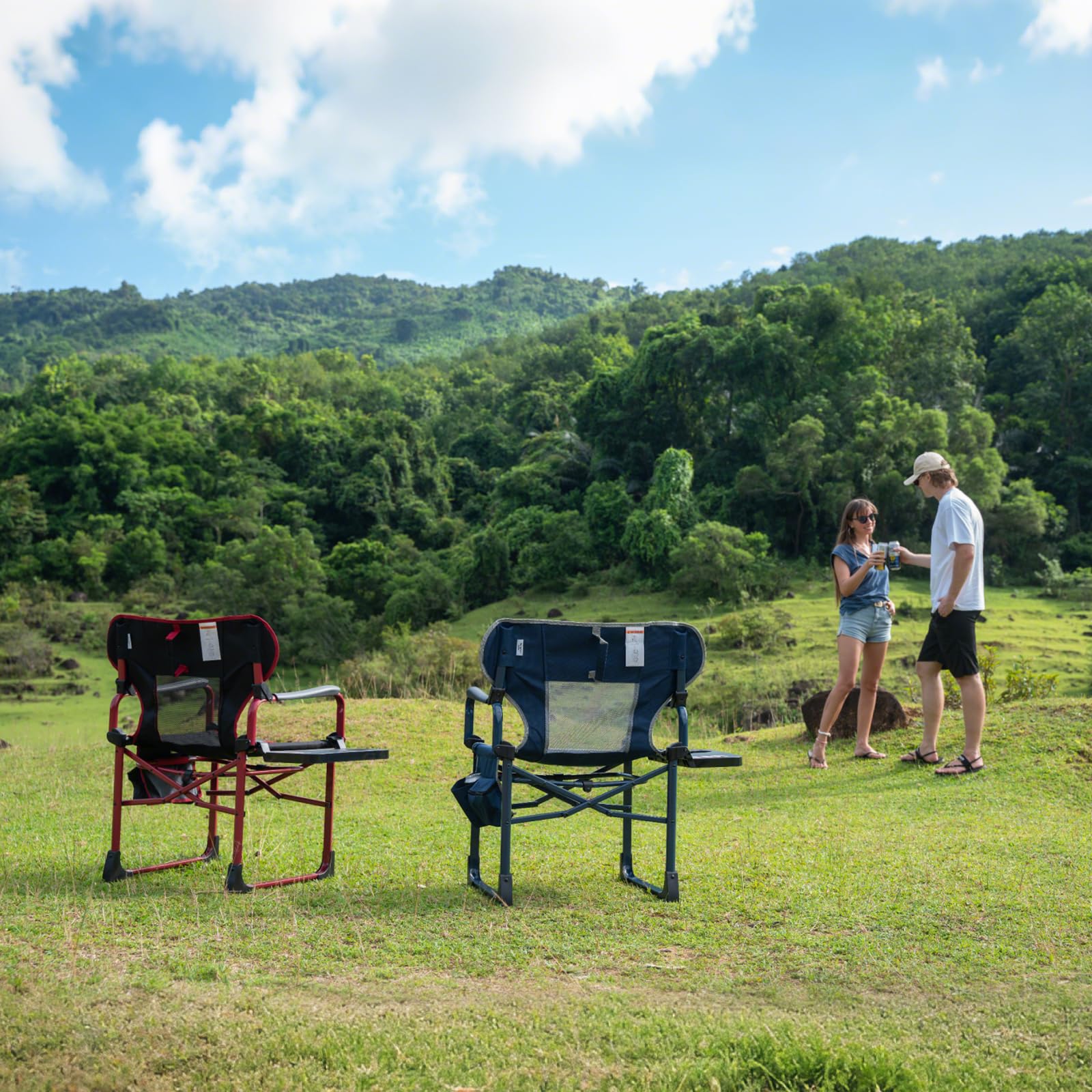 SunnyFeel aluminum frame keeps the chair lightweight yet strong for travel.