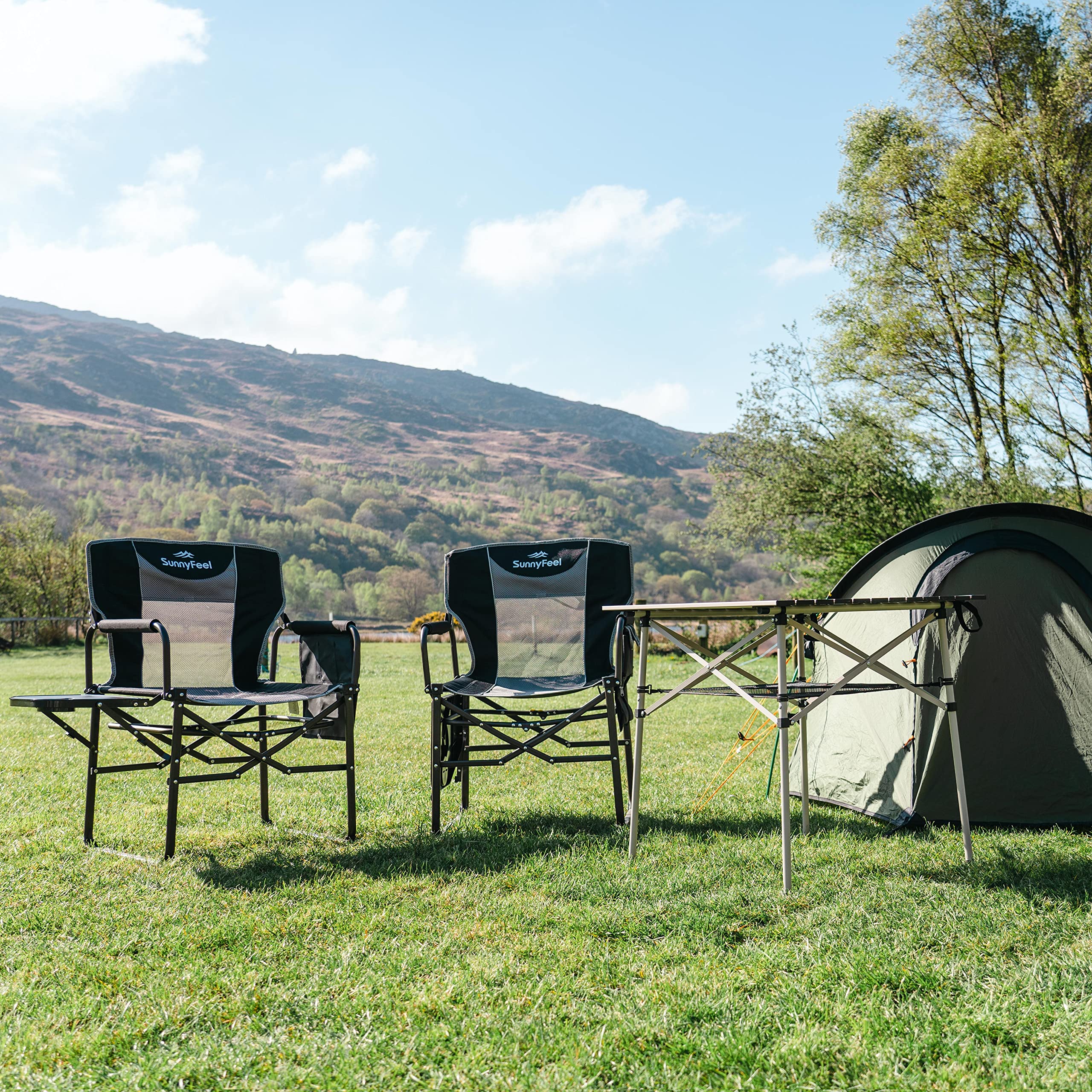 SunnyFeel camping directors chair with side table and cup holders for hands-free convenience