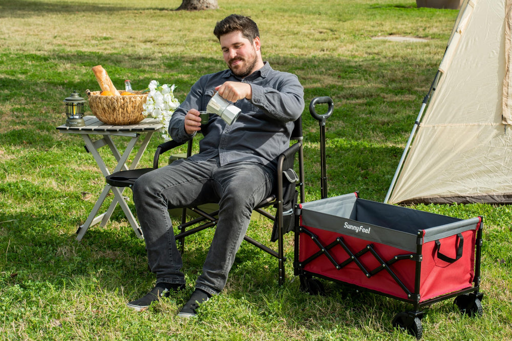 SUNNYFEEL chairs set up quickly for effortless outdoor seating at events.