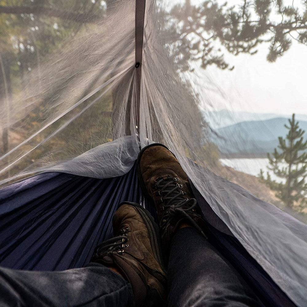 Sunyear hammock heavy-duty nylon highlights durability for outdoors.