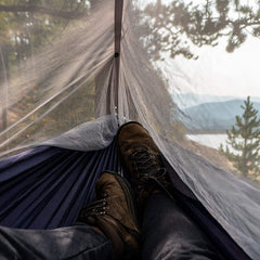 Sunyear hammock heavy-duty nylon highlights durability for outdoors.