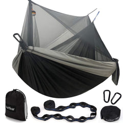 Sunyear hammock netting setup demonstrates quick installation and insect protection.