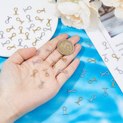 SUPERFINDINGS brass eyelets resist rust while remaining lightweight for travel.