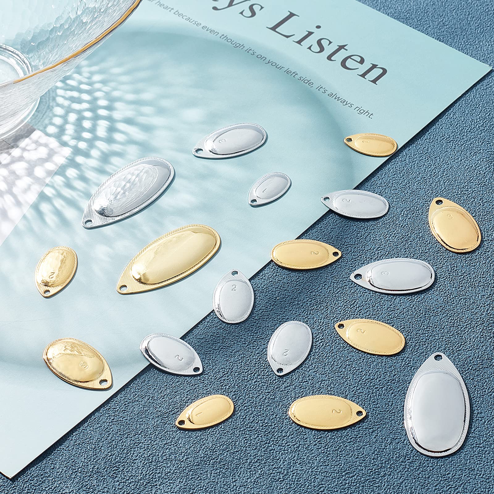 SUPERFINDINGS water-ready blades improve lure glitter and action in any water.