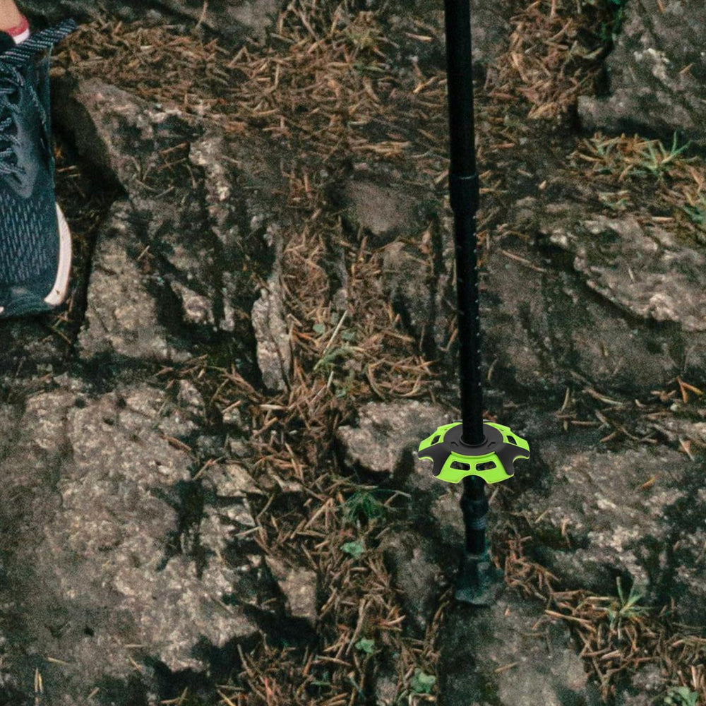 SUPVOX durable plastic construction for cold conditions and rugged trails.