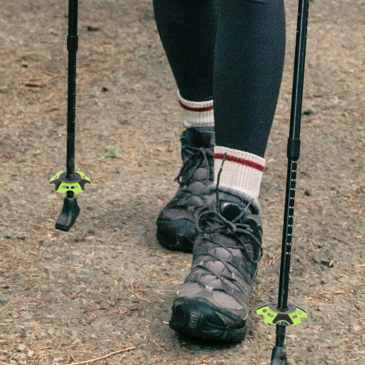 SUPVOX universal-fit mud pad adapts to most trekking poles.