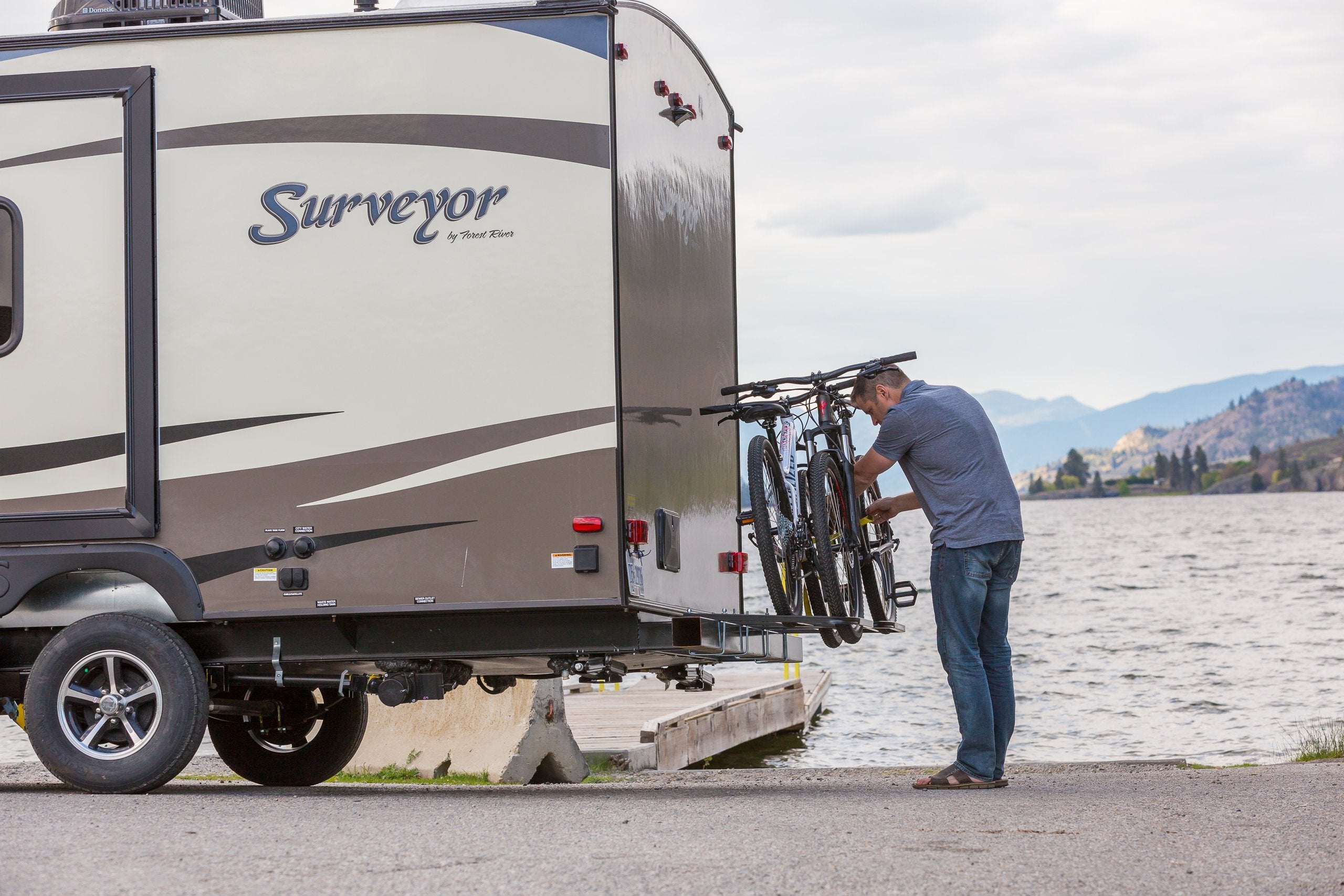 Swagman RV 2-Bike Bumper Rack assembly steps