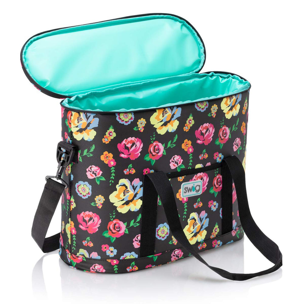 Swig Life Cooli Family Cooler Bag, lightweight design for easy beach days