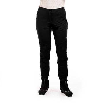Swix Delda women's softshell pant black, front view, flexible motion for cool-weather runs.