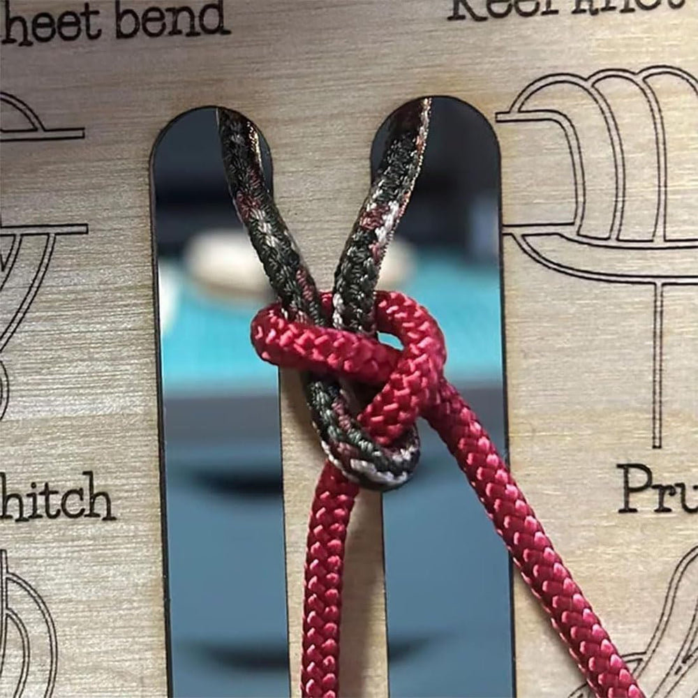 SYLKXE Portable knot board ideal for camping and rock climbing drills.