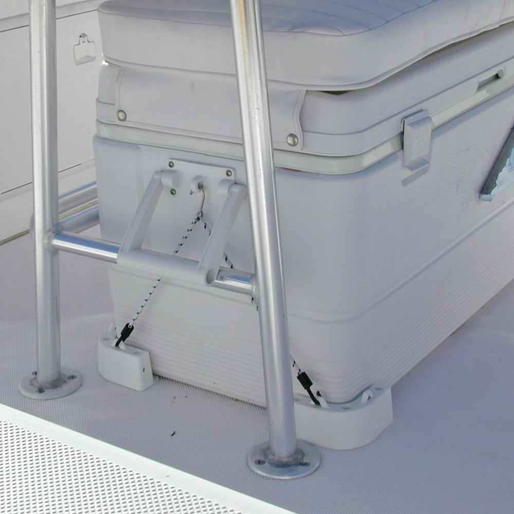 The T-H Marine CMK-1-DP universal-fit design works with most cooler brands.
